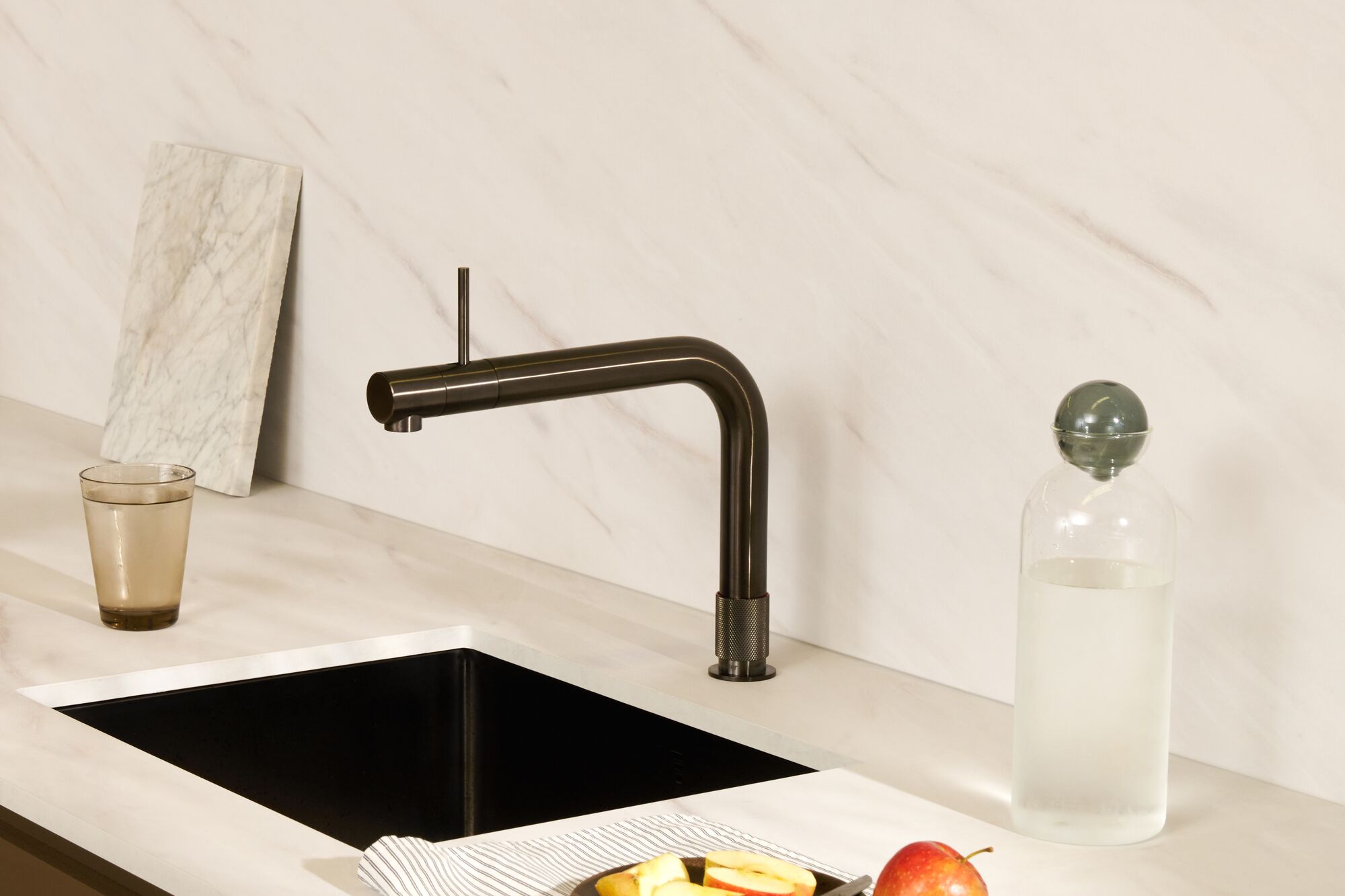 quooker-front-gunmetal-kuechenarmatur